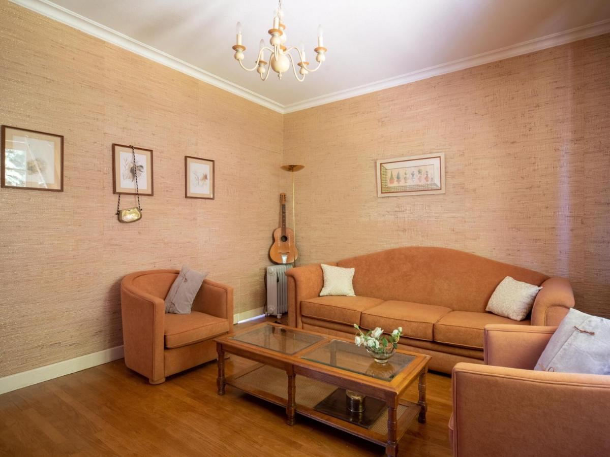 Quaint Holiday Home In Payzac With Garden מראה חיצוני תמונה